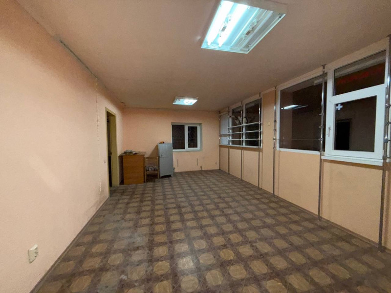 Фото СДАМ В АРЕНДУ КОММЕРЧЕСКОЕ ПОМЕЩЕНИЕ (г. Стаханов, ул. Калинина)