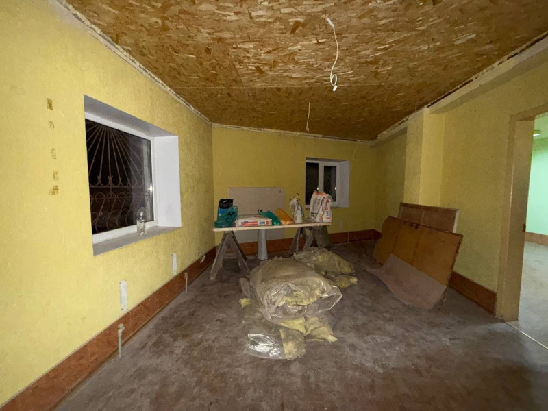 Фото СДАМ В АРЕНДУ КОММЕРЧЕСКОЕ ПОМЕЩЕНИЕ (г. Стаханов, ул. Калинина)