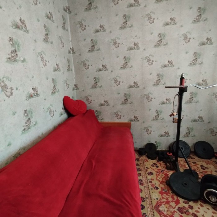 Продам 3-х комнатную квартиру в Самом Центре города на ул. Зозулина ( 16-я линия), рядом с Кукольным театром!