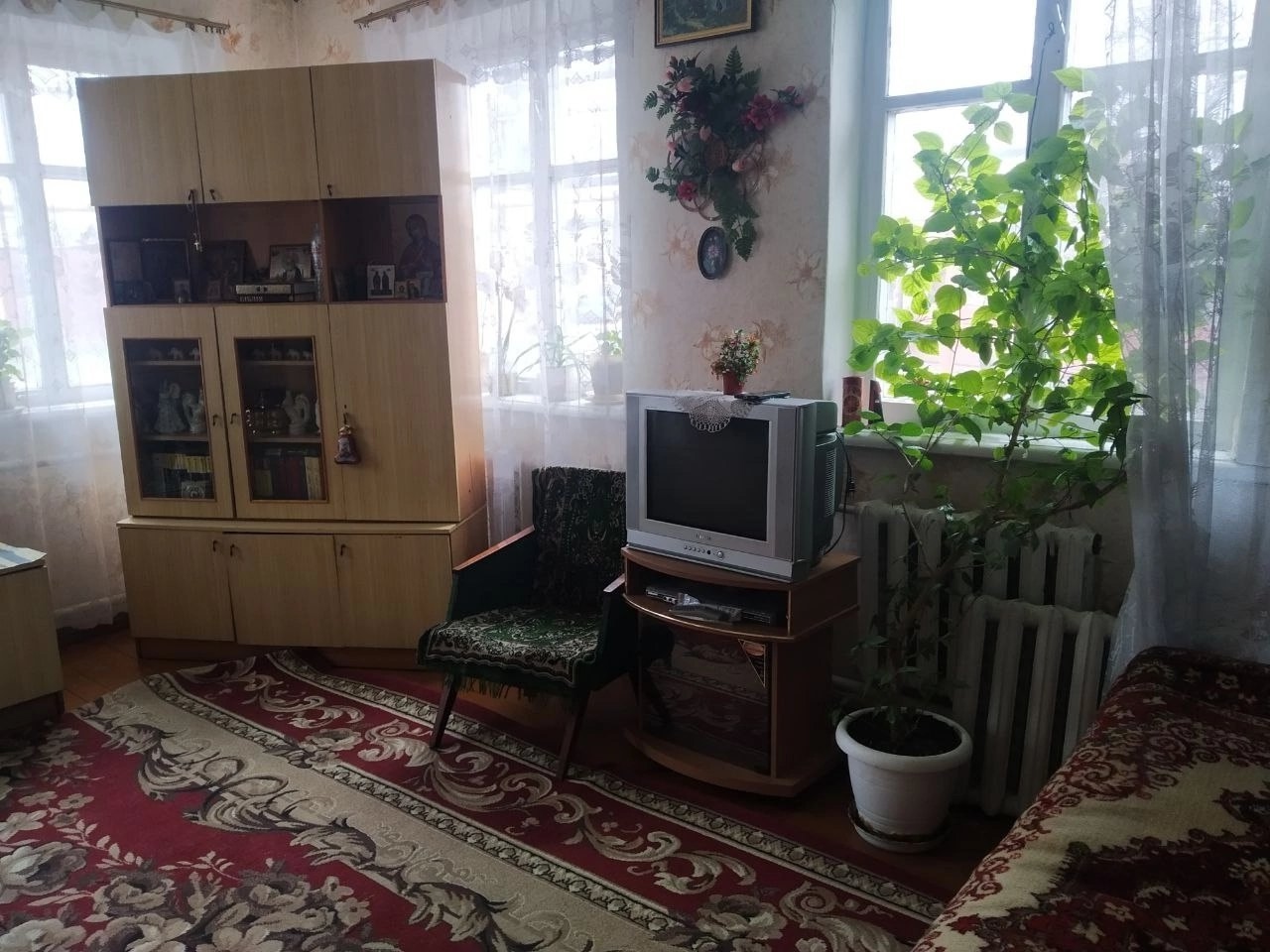 Фото Дом г. Стаханов (ул. Виноградная)
