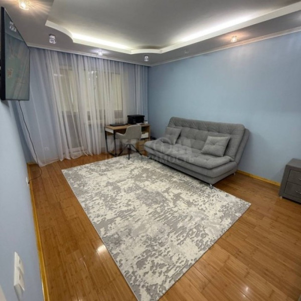 Фото Продам 2к квартиру на кв. Якира 3/9эт