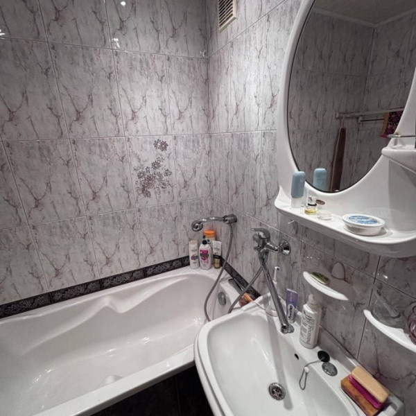 Фото Продам 3-х комн квартиру в Центре г Луганск ул Героя России Зозулина