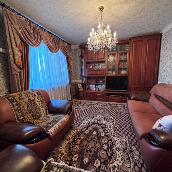 Фото Продам 3-х комн квартиру в Центре г Луганск ул Героя России Зозулина