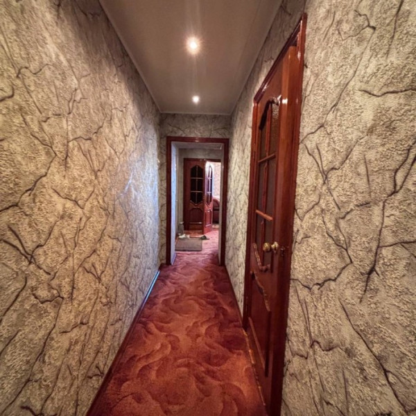 Фото Продам 3-х комн квартиру в Центре г Луганск ул Героя России Зозулина