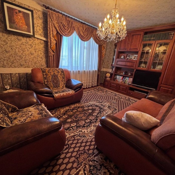 Фото Продам 3-х комн квартиру в Центре г Луганск ул Героя России Зозулина