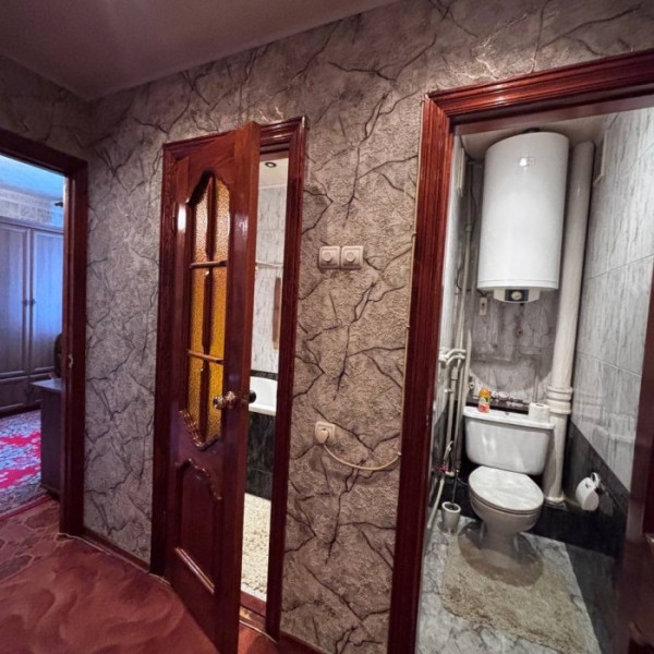 Фото Продам 3-х комн квартиру в Центре г Луганск ул Героя России Зозулина