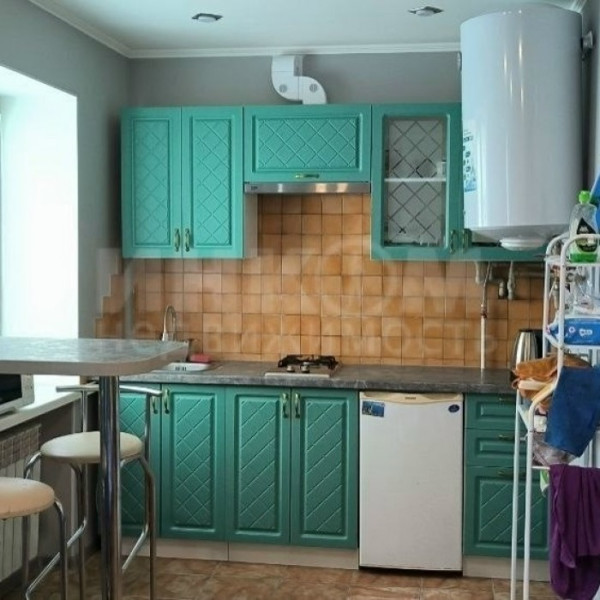 Продам 1комн квартиру в Центре г Луганск ул Курчатова