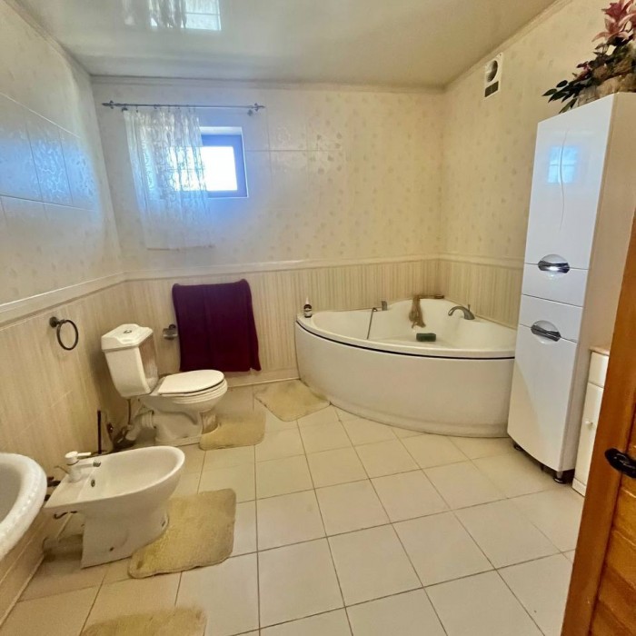 Фото Продам отличный 3-й Дом в Луганске п. Видный
