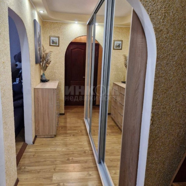 Фото Продам 3к кв. Комарова с А.О.