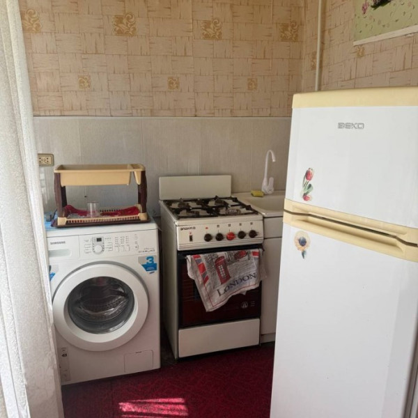 Фото Продам 1-ю квартиру на кв. Ватутина ( район Макдональдса)