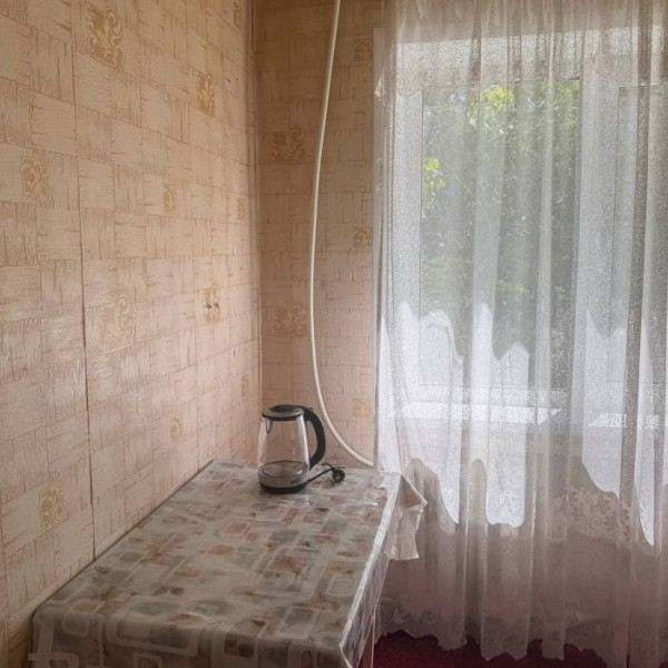 Фото Продам 1-ю квартиру на кв. Ватутина ( район Макдональдса)