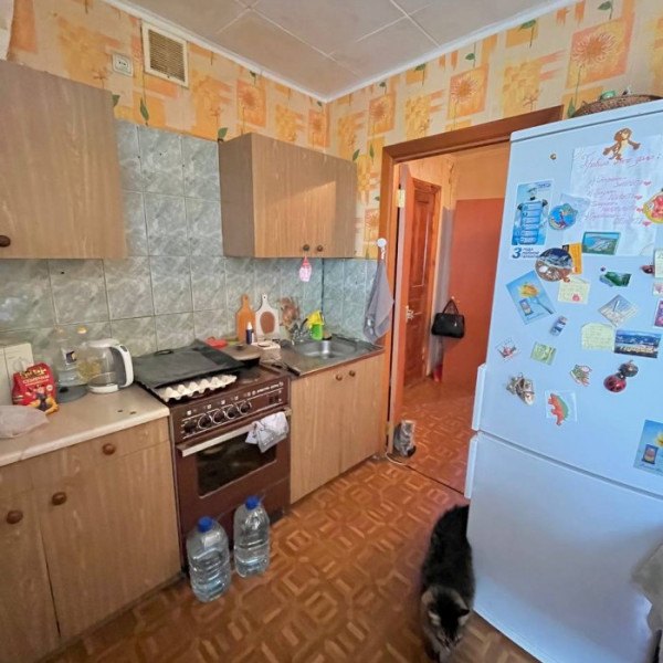 Продам 2-кк на ул. Луначарского ( центр города, рядом пам. Труженик с факелом)