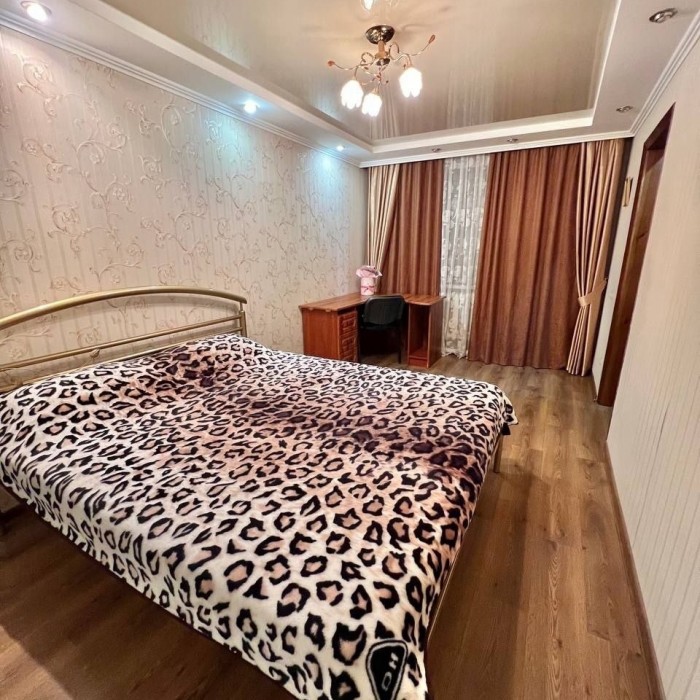 Фото Продам 5-ти комн квартиру в г Луганск Городок ОР