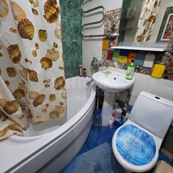 Фото Продам 2к В.В. Шевченко Центр