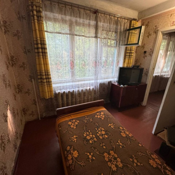 Фото Продам 3-х комнатную квартиру кв. Комарова