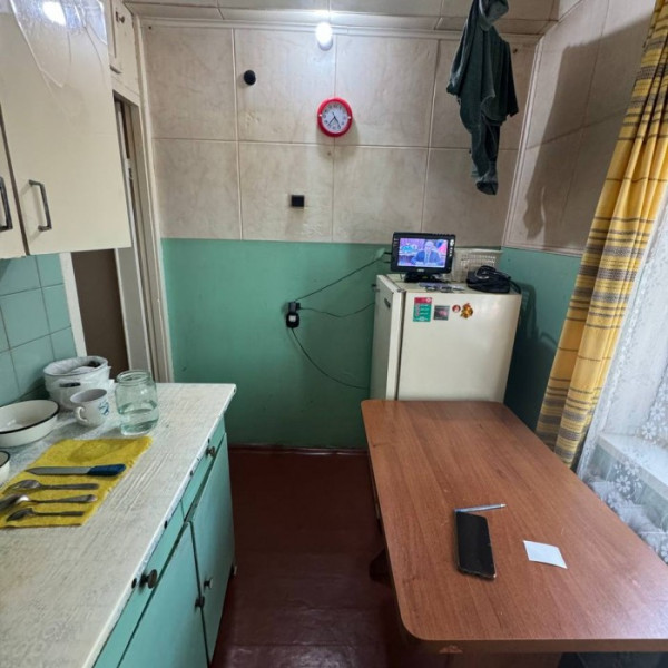 Фото Продам 3-х комнатную квартиру кв. Комарова