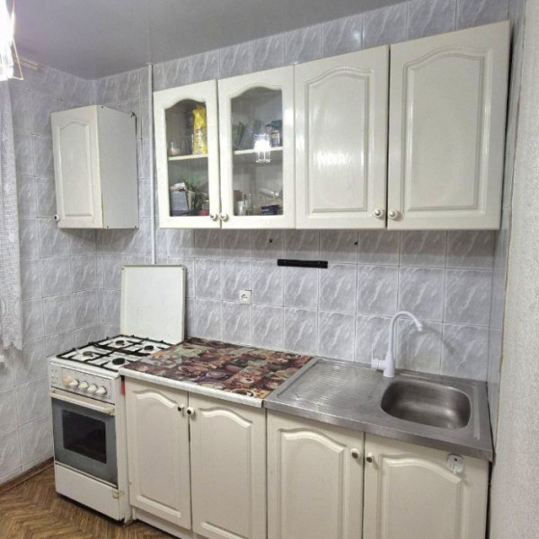 Продам 2-ком квартиру г. Луганск, кв. Волкова 3/9 эт (р-н с/м Спар, Каштан)