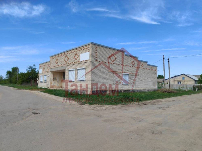 Фото Продажа нежилого помещения 301 м² в Луганске на перекрёстке, угловое здание - Объект №25