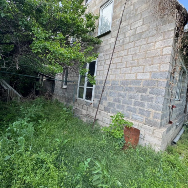 Фото Продам дом в Станице Луганской по ул. Шевченко