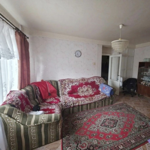 Фото № 7173 Продам 2х комн. квартиру в р-не маг. "Светлана"