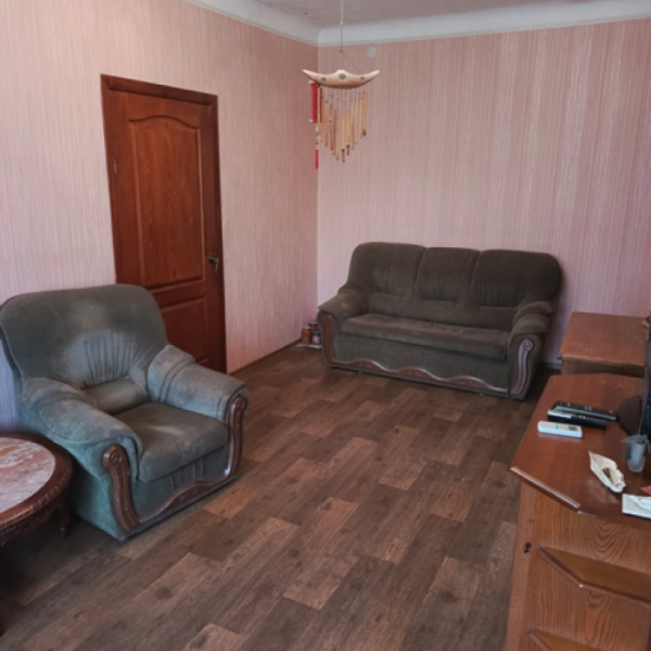 Продам 2к квартиру по ул. Курчатова (напротив ДК строителей)