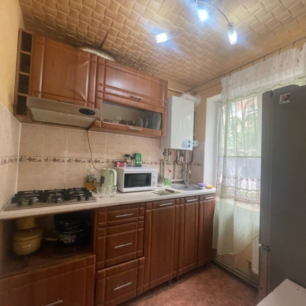 Фото Продам 2-х комн квартиру с АО в городе Луганск квартал 50-лет Октября