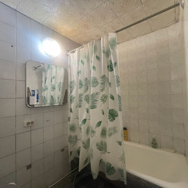 Фото Продам 2-х комн квартиру с АО в городе Луганск квартал 50-лет Октября