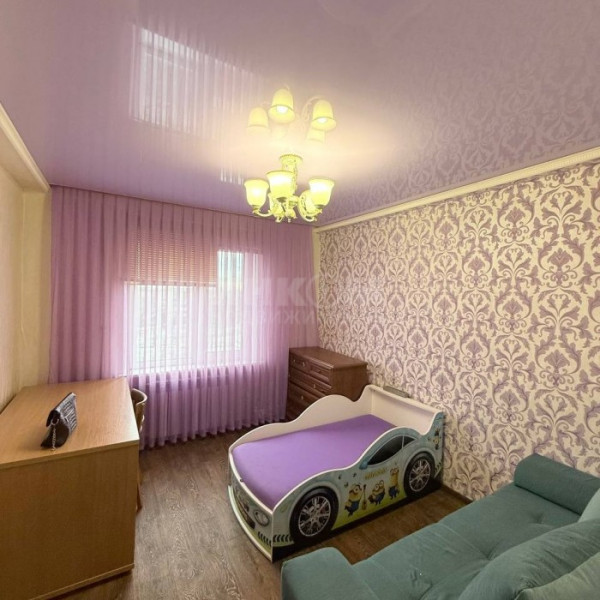 Фото Продам 2к кв. Комарова 2А