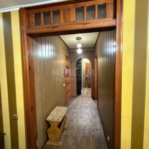 Фото Продам 2к кв. Комарова 2А