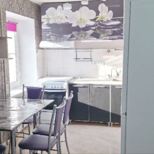 Продам 2- х комнатную квартиру на ул. Советская (Центр).