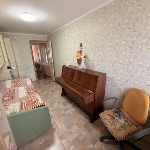 Фото Продам 3- х комн. квартиру 54 кв. м. в Луганск, кв. Гаевого (остановка Буревестник)