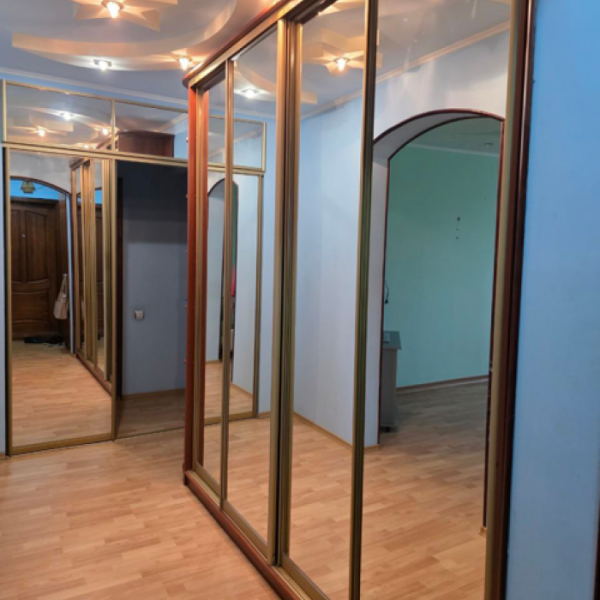 Фото Продам 3к квартиру на кв.Комарова ,6/9эт