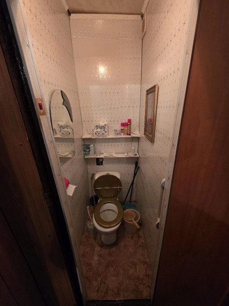 Фото 4 ком. Комарова 65м2