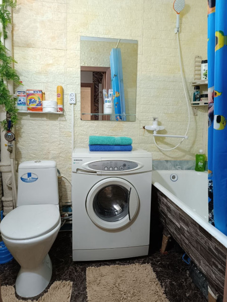 Фото Сдам посуточно квартиру (г. Стаханов, р-н Торгового)