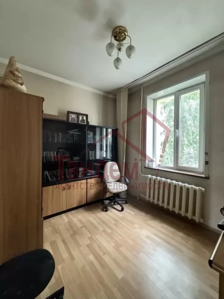 Фото Дом 190м2  67сот земли пер. Арктический ( р-н Буденного) 1990г постройки. - Объект №472