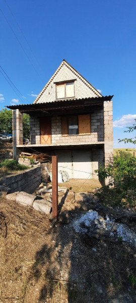 № 1174 Продается 2-х этажная дача, общество Металлург – 3