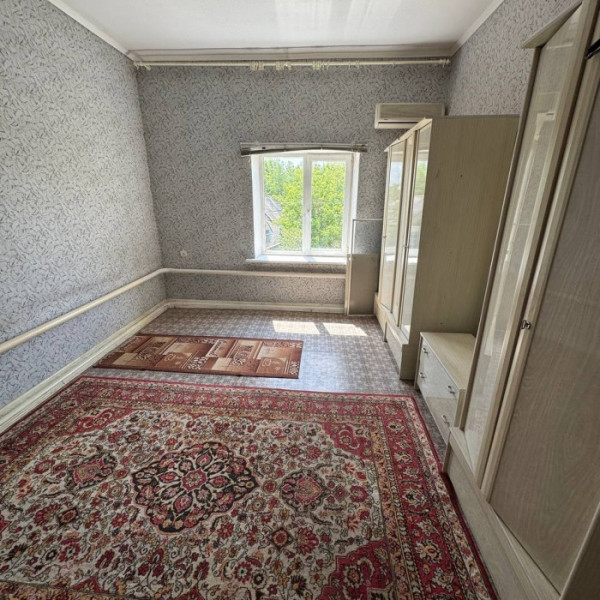 Фото Продам 2-х этажный дом в Станице Луганской (с. Макарово) площадью 178 кв.м