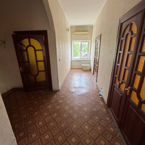 Фото Продам 2-х этажный дом в Станице Луганской (с. Макарово) площадью 178 кв.м