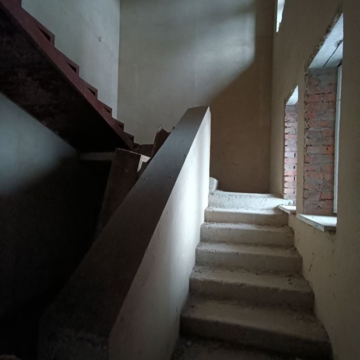 Фото Продаётся большой двухэтажный дом г. Луганск, ул. Лозовая