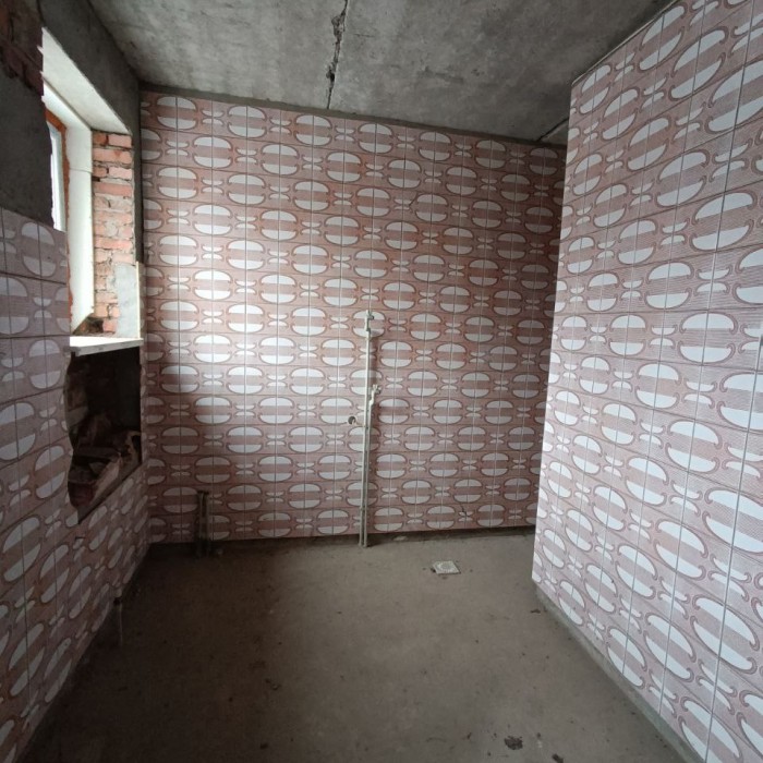 Фото Продаётся большой двухэтажный дом г. Луганск, ул. Лозовая