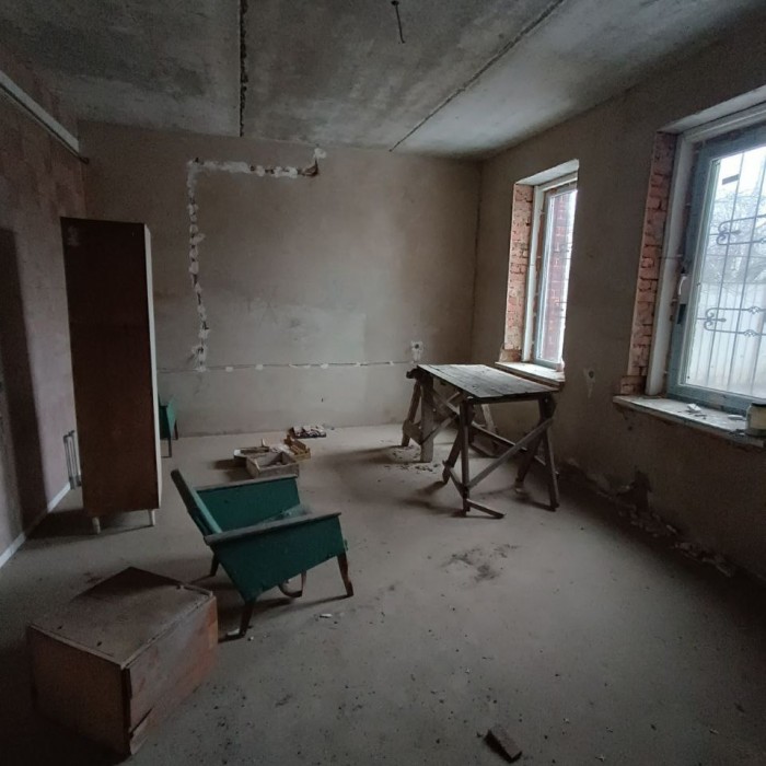 Фото Продаётся большой двухэтажный дом г. Луганск, ул. Лозовая