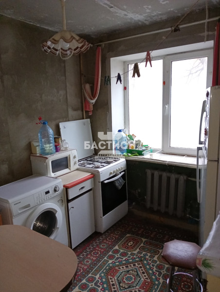 Фото 3-х комнатная квартира, квартал 50-летия Октября, 15, ID: 2044109