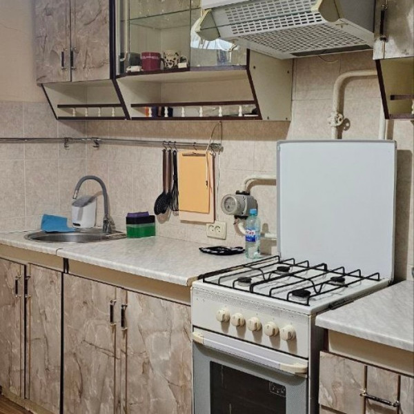 Продам 3-х комн квартиру в городе Луганск улица Зозулина