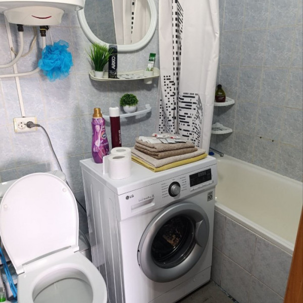 Фото Продам 1-к квартиру в Луганске, Артёмовский р-н, кв.Ольховский