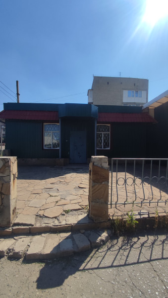 № 48 Продается магазин в г. Перевальске, район 5-й шахты