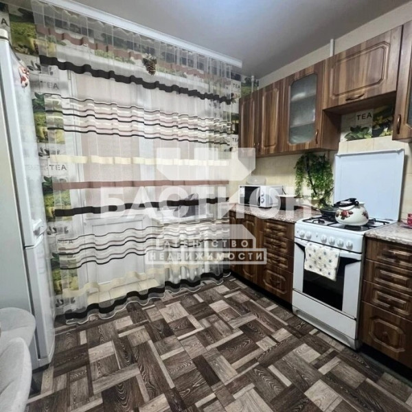 Фото 3-х комнатная квартира, ул. Волгоградская 143, ID: 2247218