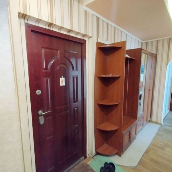 Продам 2-х комнатную квартиру на кв. Героев Сталинграда