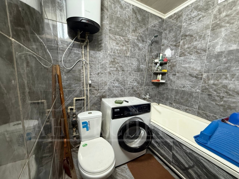 Фото Сдам 2-х комнатную квартиру на длительный срок (Стаханов, ул. 60 лет Октября, д. 30)