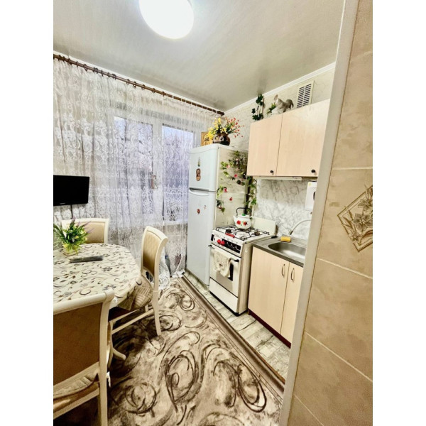 3-комн. квартира, кв-л Волкова 18