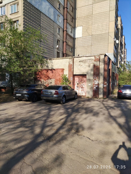 №54 Продаётся здание магазина-кафетерия, ул. Ленина, р-н СШ№4